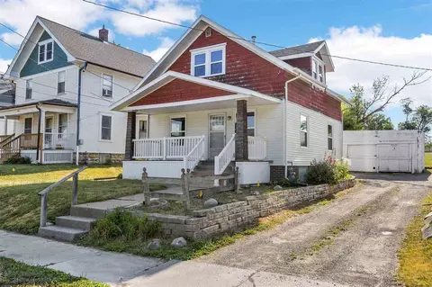 1028 19th St SE, Cedar Rapids, IA 52403