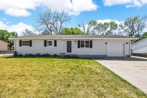 1830 Highland Rd, Ely, IA 52227 photo 2