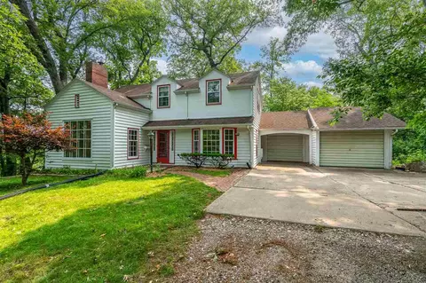 250 N North St, Iowa City, IA 52246