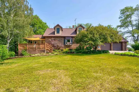 2808 P Ave, Williamsburg, IA 52361