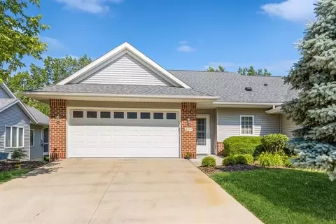 227 Manchester Ln, Iowa City, IA 52245