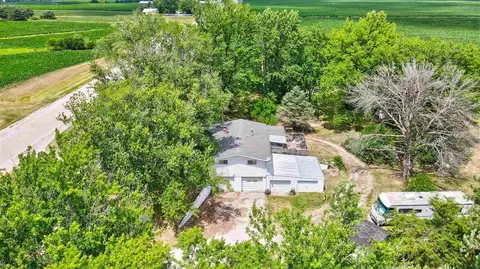 3280 Redwood Ave, Wayland, IA 52654