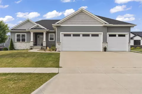1030 Grouse Ct, North Liberty, IA 52317