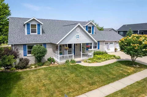 115 Kleopfer Ave, Riverside, IA 52327