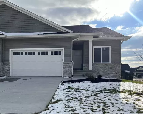 1235 Berkshire Ln, North Liberty, IA 52317