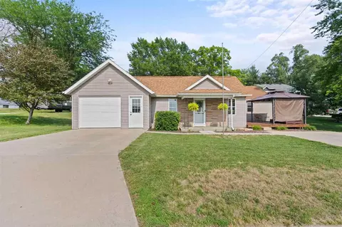 1120 9th Ave, Wellman, IA 52356