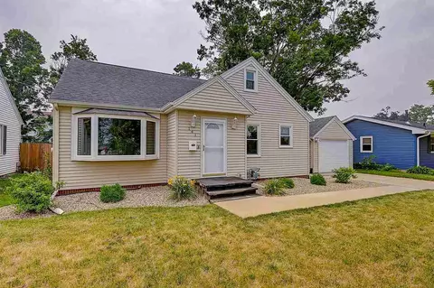 141 19th Ave SW, Cedar Rapids, IA 52404