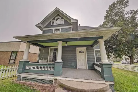 419 N Calhoun St, West Liberty, IA 52776