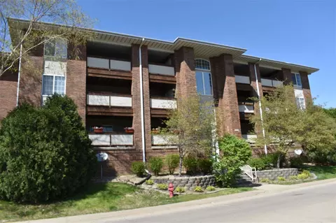 2590 Cascade Ln, Iowa City, IA 52246