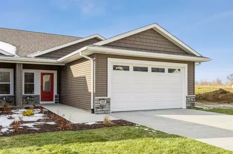 815 High Ridge Trl, Solon, IA 52333