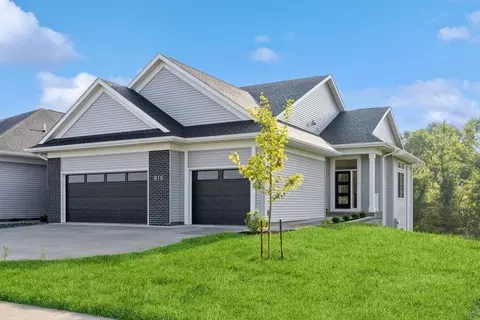 2199 Oak Terrace Ave, North Liberty, IA 52317