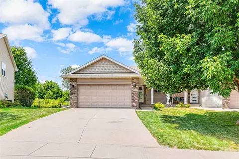 1437 Vandello Cir, North Liberty, IA 52317