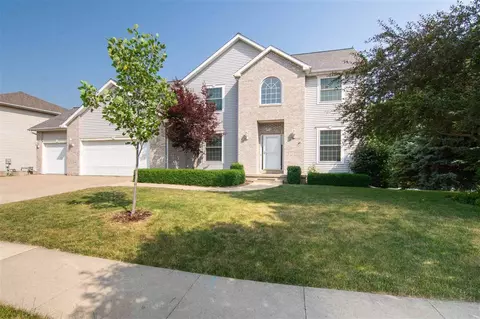 1234 Santa Fe Dr, Iowa City, IA 52246
