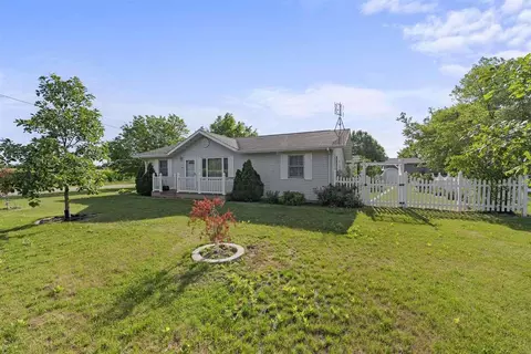 1616 N 4th Ave, Washington, IA 52353