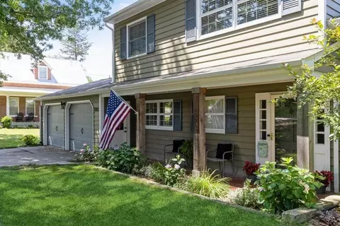 1703 Rochester Ct, Iowa City, IA 52245