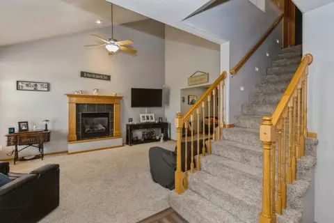 1630 North Dr, Ely, IA 52227 photo 3