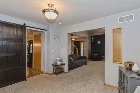 1630 North Dr, Ely, IA 52227 photo 9