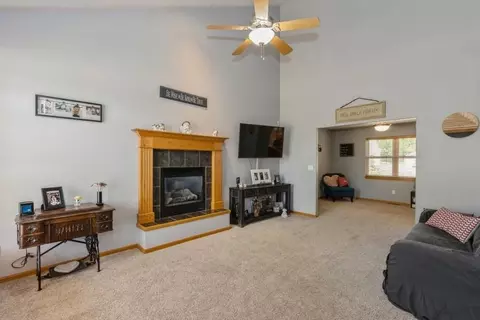 1630 North Dr, Ely, IA 52227 photo 5