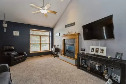 1630 North Dr, Ely, IA 52227 photo 6