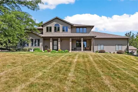 300 Foote St SW, Cedar Rapids, IA 52404