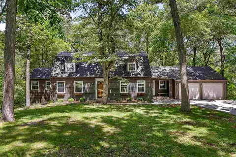 4008 Stewart Rd, Iowa City, IA 52240