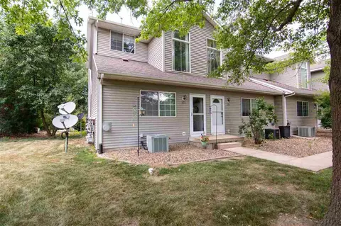 437 W Zeller St, North Liberty, IA 52317