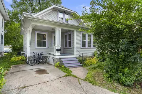 717 E Market St, Iowa City, IA 52245