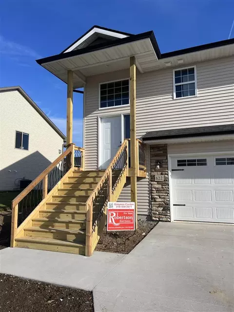 620 Hillside Dr, Tiffin, IA 52340