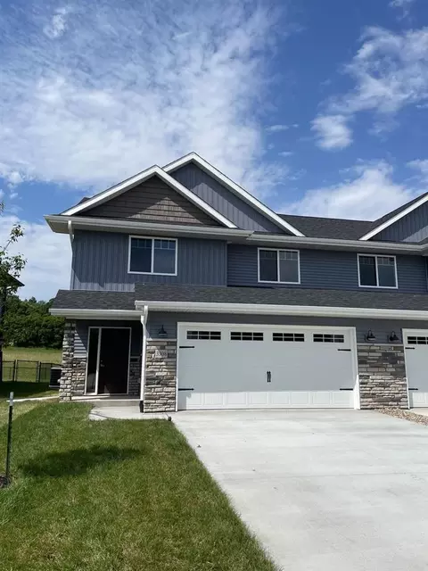 3308 Loethen Ln, Coralville, IA 52241