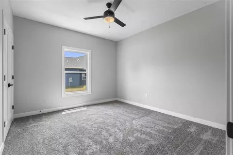 5602 Seminole Valley Trl NE, Cedar Rapids, IA 52411 photo 17