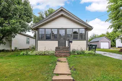 213 W Benton St, Iowa City, IA 52246
