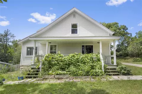 1028 19th St NW, Cedar Rapids, IA 52405