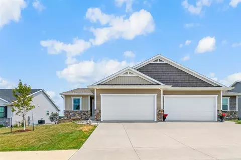 612 Prairie Hill Dr, Atkins, IA 52206