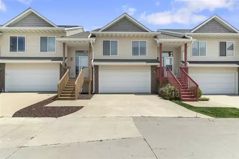 1867 Goose Lake Cir, North Liberty, IA 52317
