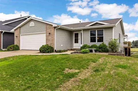 7802 Pin Tail Dr NE, Cedar Rapids, IA 52402