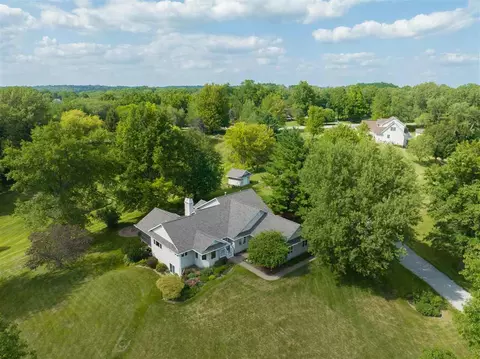 2671 NE Hidden Valley Trl, Solon, IA 52333