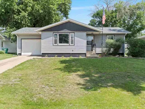 420 C Ave W, Walford, IA 52351