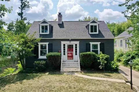 311 28th St Dr SE, Cedar Rapids, IA 52403