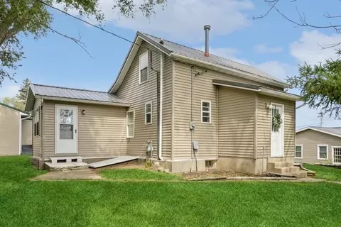 307 S High Ave, Oxford, IA 52322