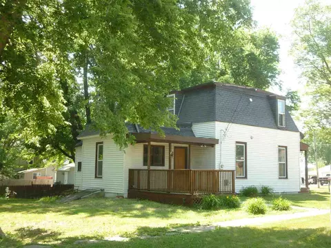 201 E State St, Williamsburg, IA 52361