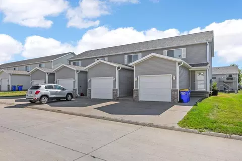 230 Alydar Dr, North Liberty, IA 52317