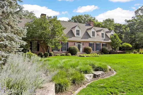 3012 Forest Gate Cir NE, Iowa City, IA 52240