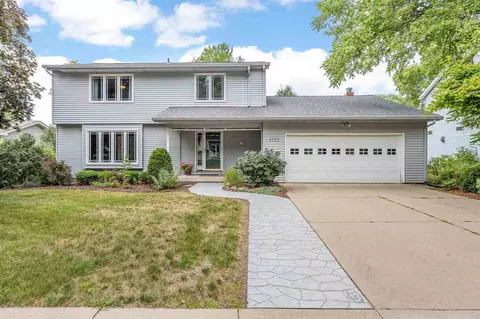 1117 Denbigh Dr, Iowa City, IA 52246