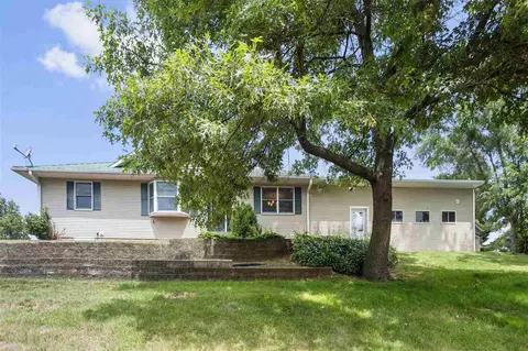 311 S High Ave, Oxford, IA 52322