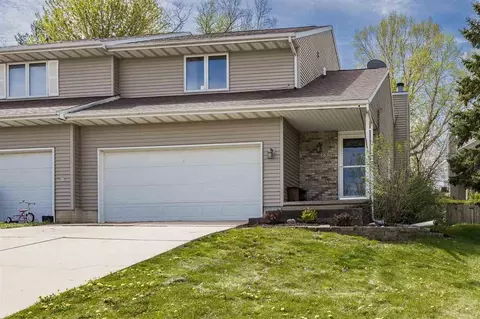 2358 12th St, Coralville, IA 52241