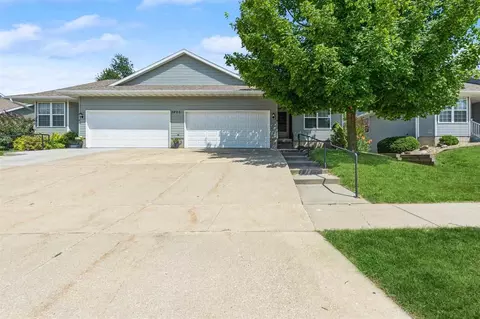 3890 Deer Valley Dr, Marion, IA 52302