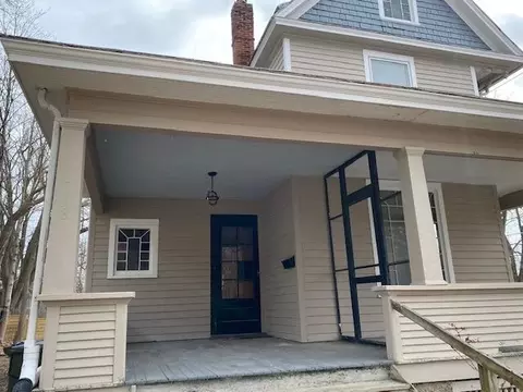 718 N Gilbert St, Iowa City, IA 52245