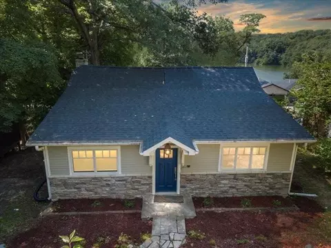 3714 NE Cottage Reserve Rd, Solon, IA 52333