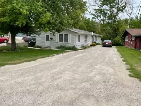 1120 1124 Saint Clement St, Iowa City, IA 52245