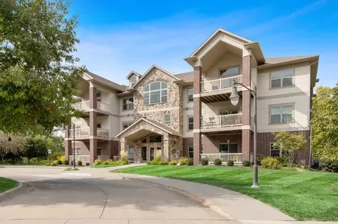 866 Foster Rd, Iowa City, IA 52245